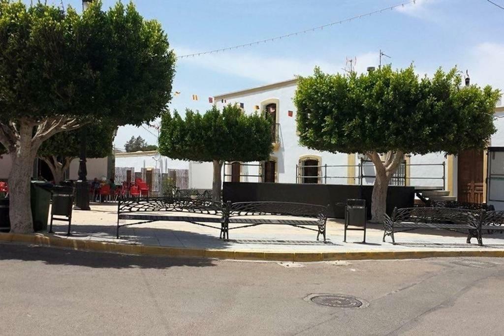 Cortijo Los Garridos - 8 Huespedes Fernan Perez Exteriör bild